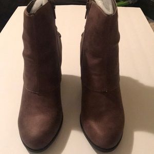New Tan/brown bootie
